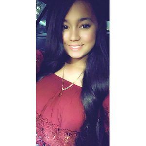 Meet your Posher, Laritza